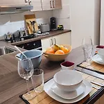 Modern Near Duesseldorf Airport & Messe/fair