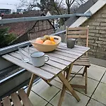 Modern Near Duesseldorf Airport & Messe/fair Meerbusch