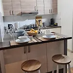 Modern Near Duesseldorf Airport & Messe/fair Lejlighed
