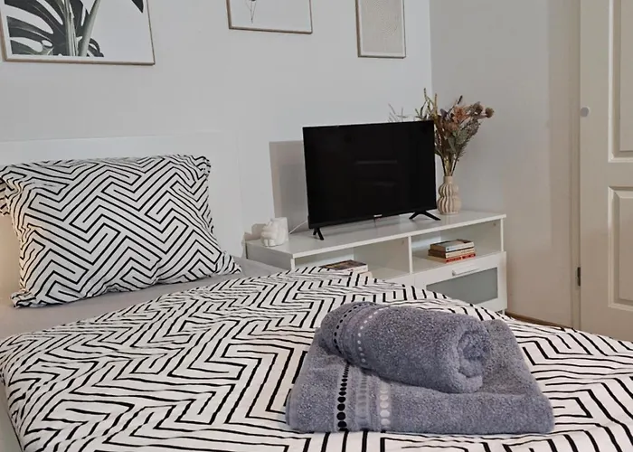 Modern Near Duesseldorf Airport & Messe/fair Lejlighed